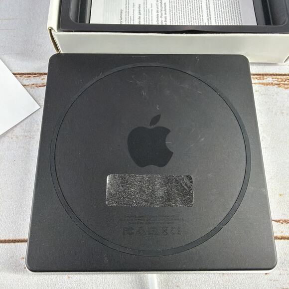 Apple USB SuperDrive MD564LL/A – A1379 External DVD-RW/CD-RW Tested - Picture 4 of 6